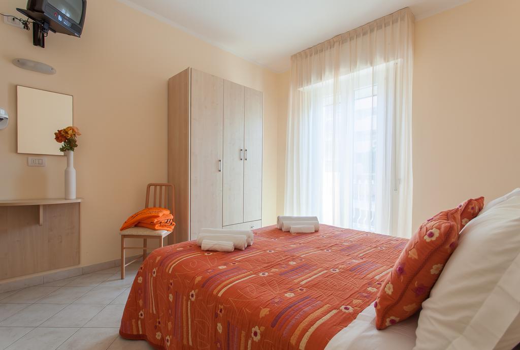 Hotel Giove Dipendenza Hotel Fiamma Cesenatico Extérieur photo