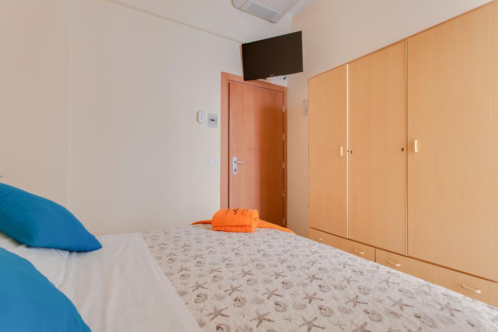Hotel Giove Dipendenza Hotel Fiamma Cesenatico Extérieur photo